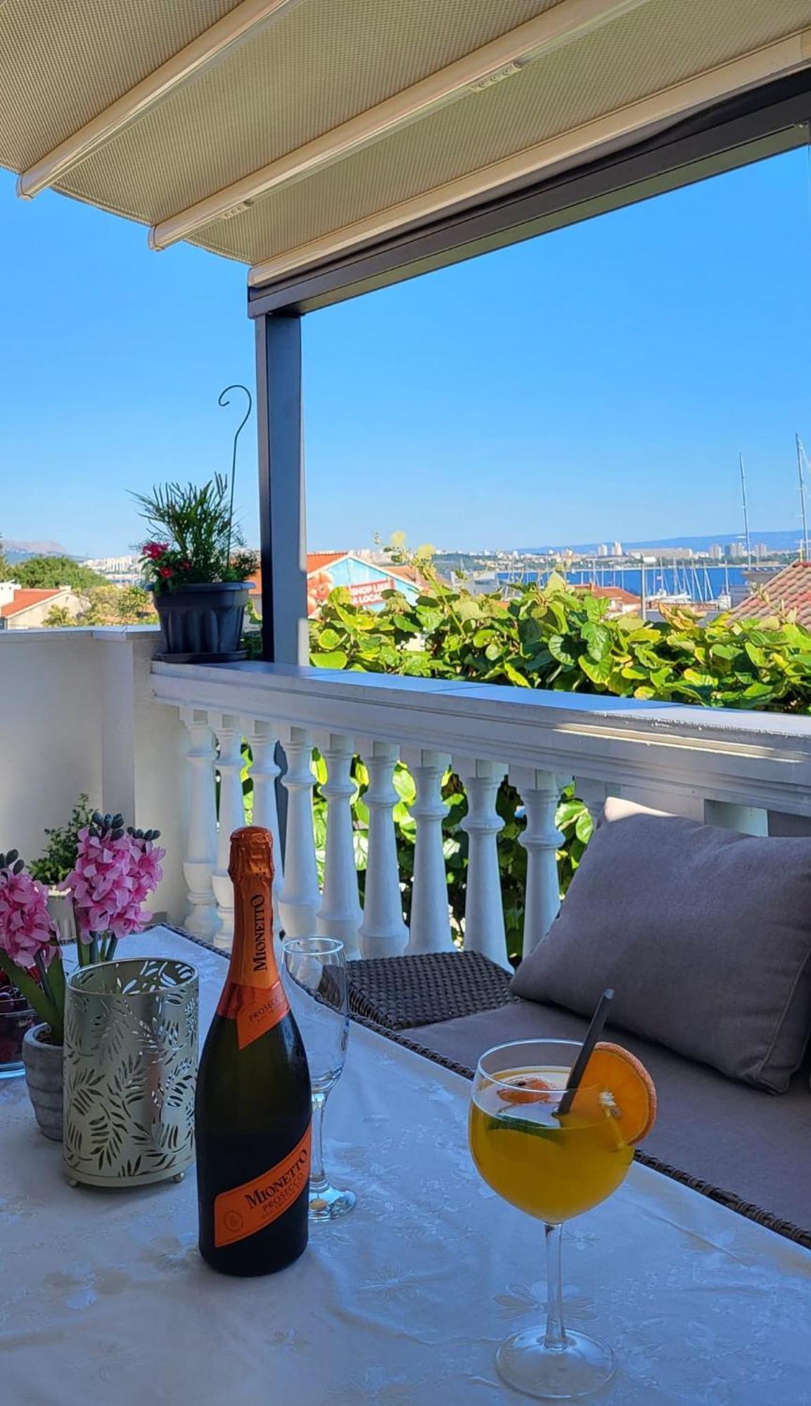 Apartment D & N Kaštela エクステリア 写真